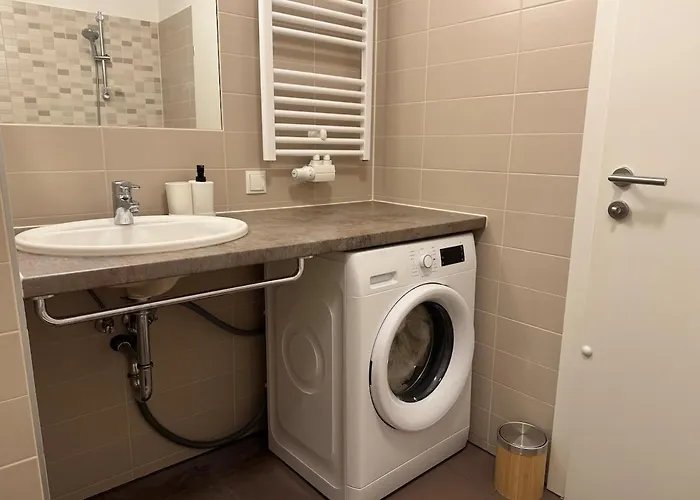 公寓 1br, Train Station, Central, Modern *