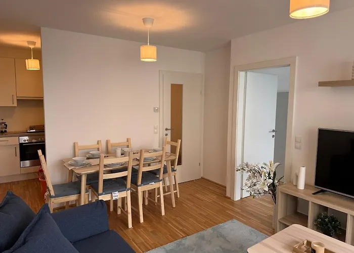 1br, Train Station, Central, Modern 公寓 *